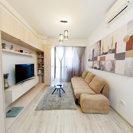 Studios & Apartments Palas By Glam Apartments Яш Екстериор снимка