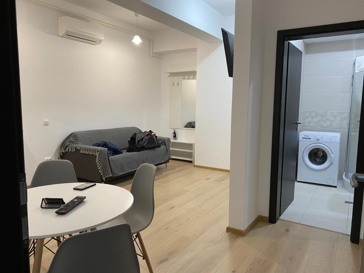 Studios & Apartments Palas By Glam Apartments Яш Екстериор снимка