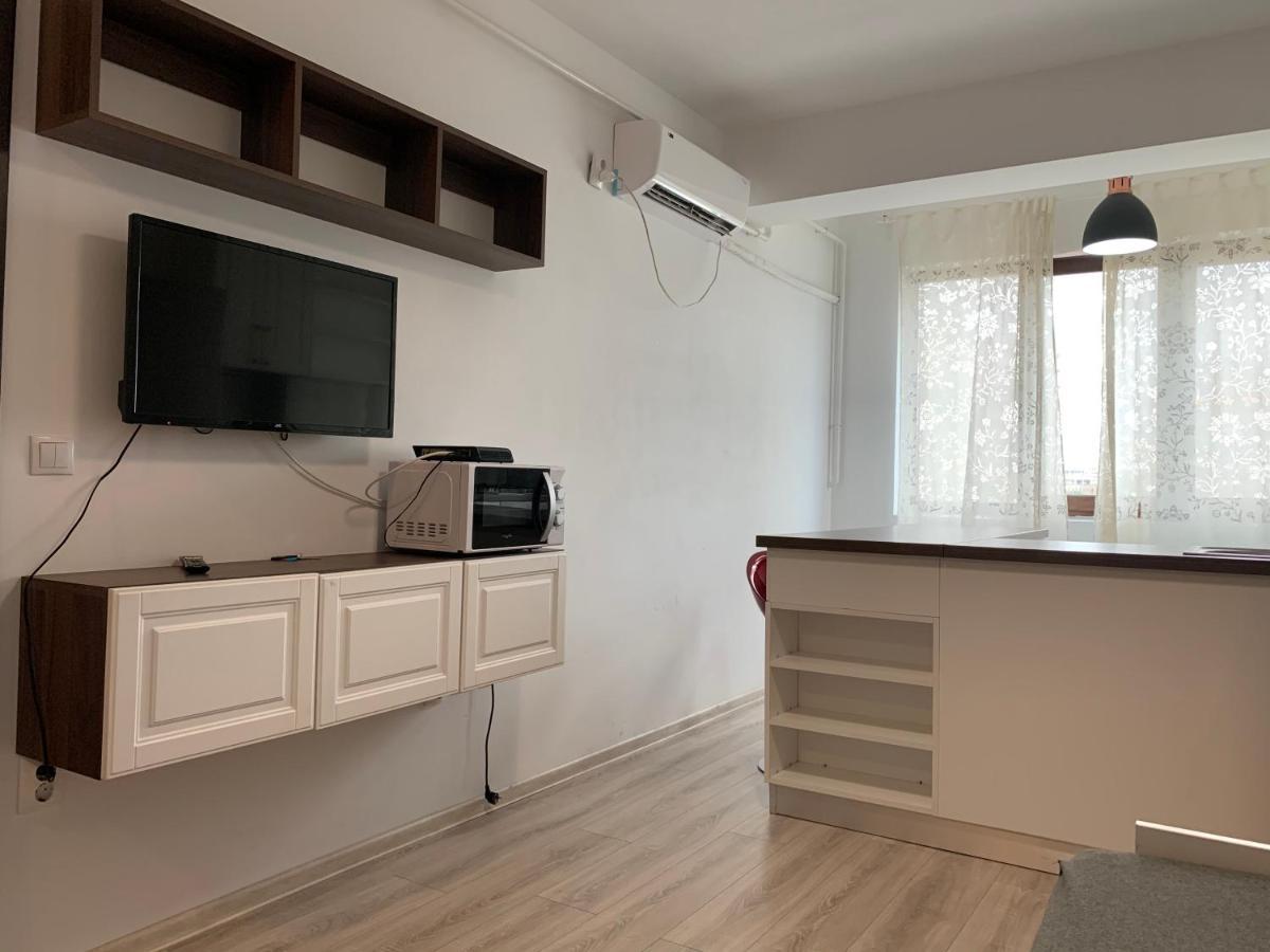Studios & Apartments Palas By Glam Apartments Яш Екстериор снимка