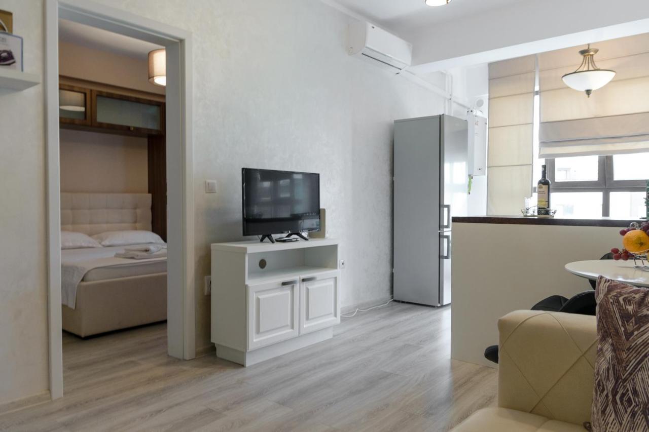 Studios & Apartments Palas By Glam Apartments Яш Екстериор снимка