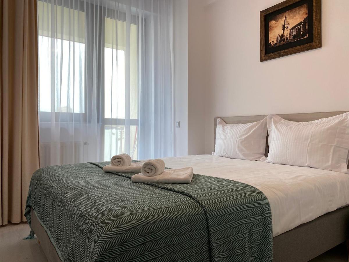 Studios & Apartments Palas By Glam Apartments Яш Екстериор снимка