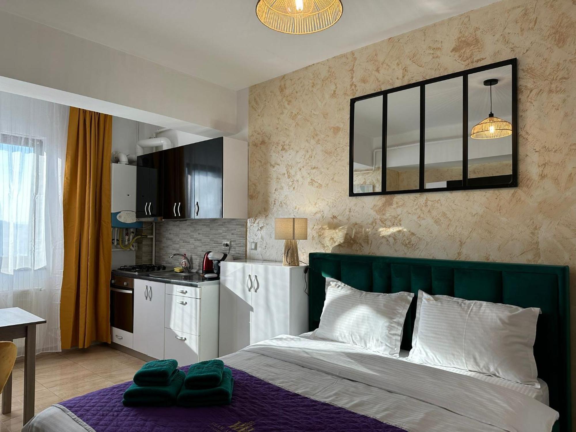 Studios & Apartments Palas By Glam Apartments Яш Екстериор снимка