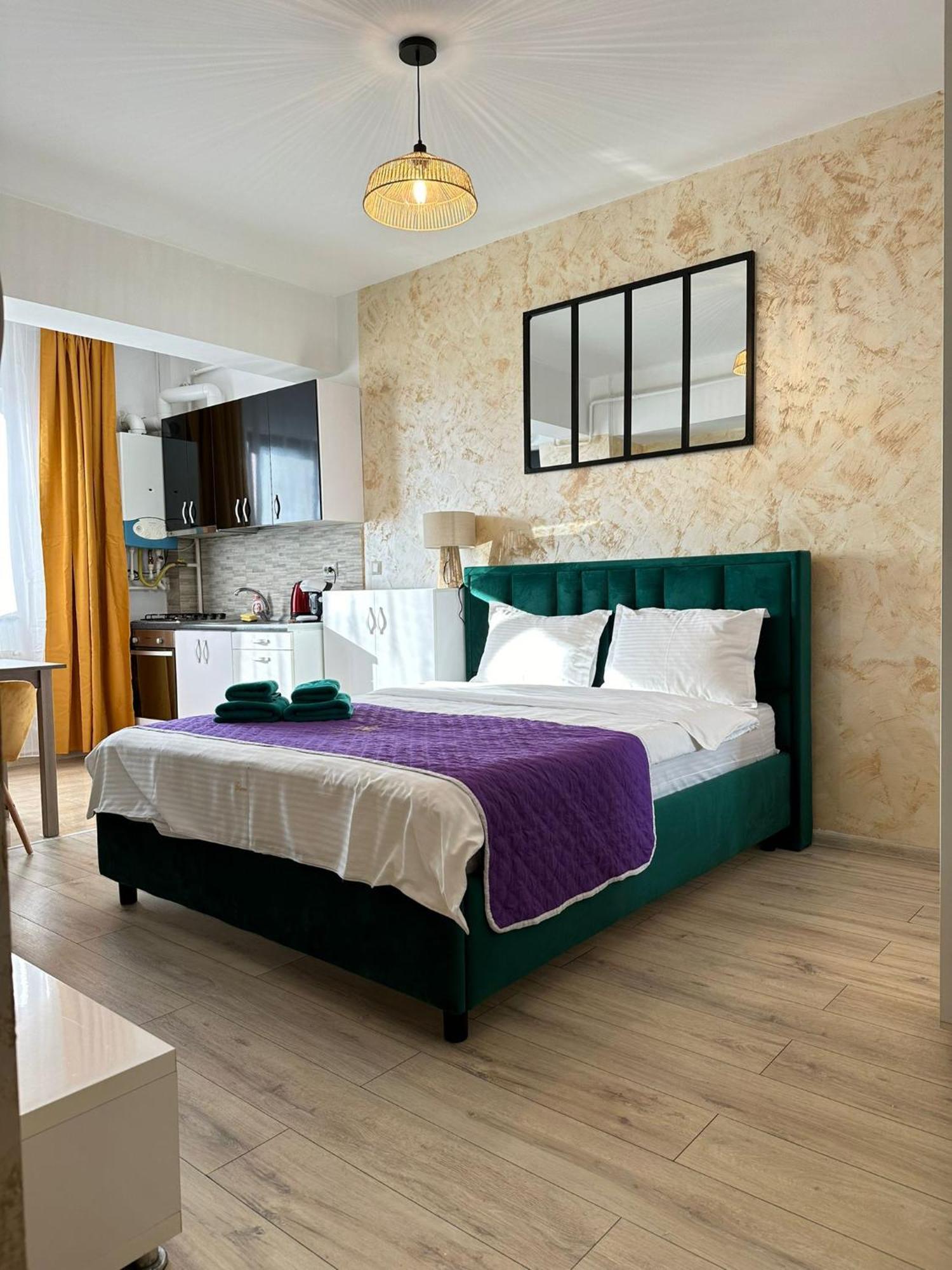 Studios & Apartments Palas By Glam Apartments Яш Екстериор снимка
