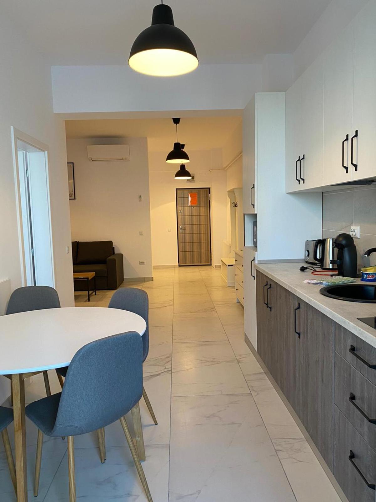 Studios & Apartments Palas By Glam Apartments Яш Екстериор снимка