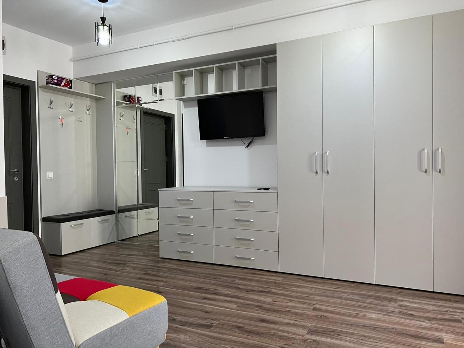 Studios & Apartments Palas By Glam Apartments Яш Екстериор снимка