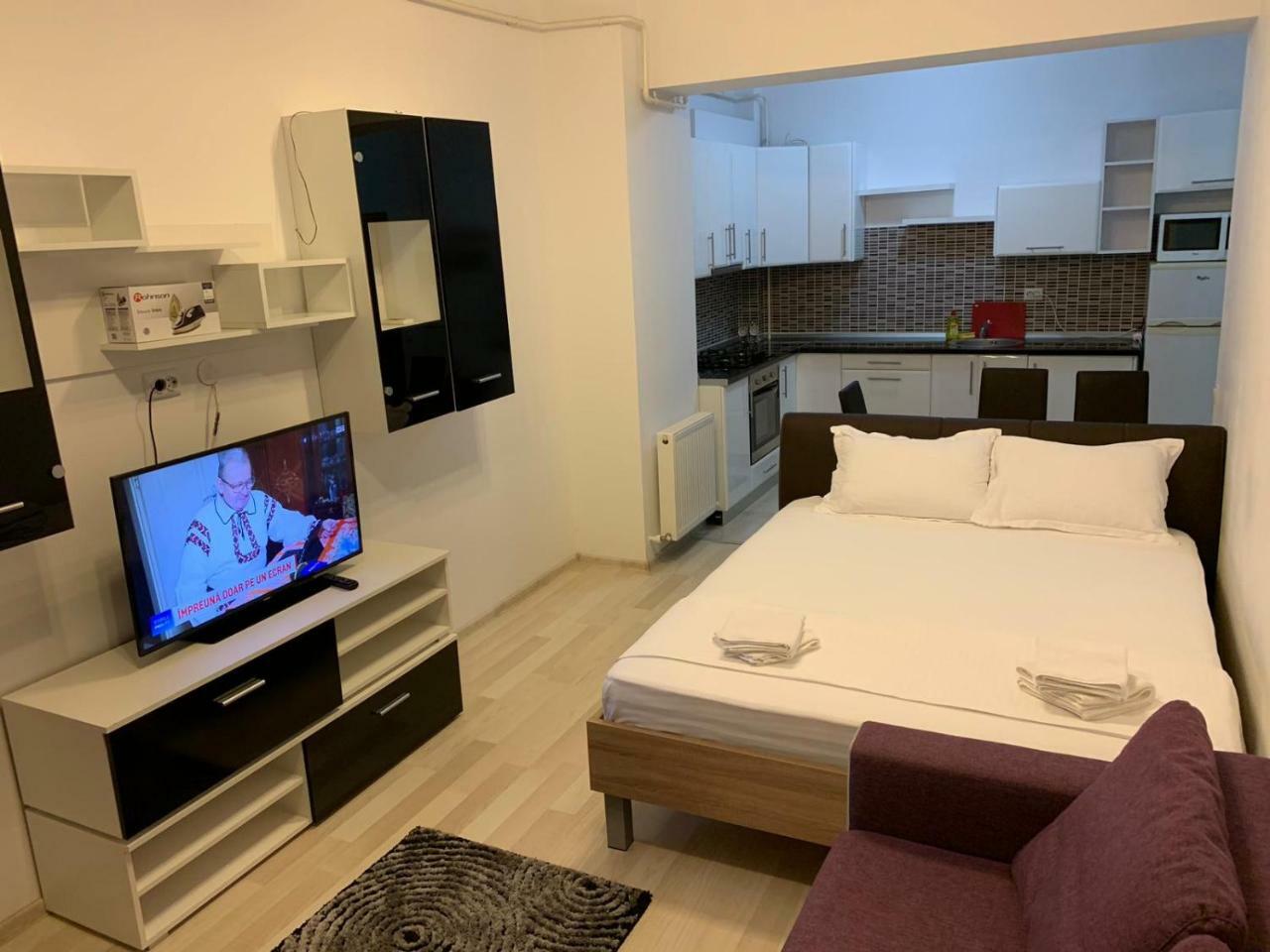 Studios & Apartments Palas By Glam Apartments Яш Екстериор снимка