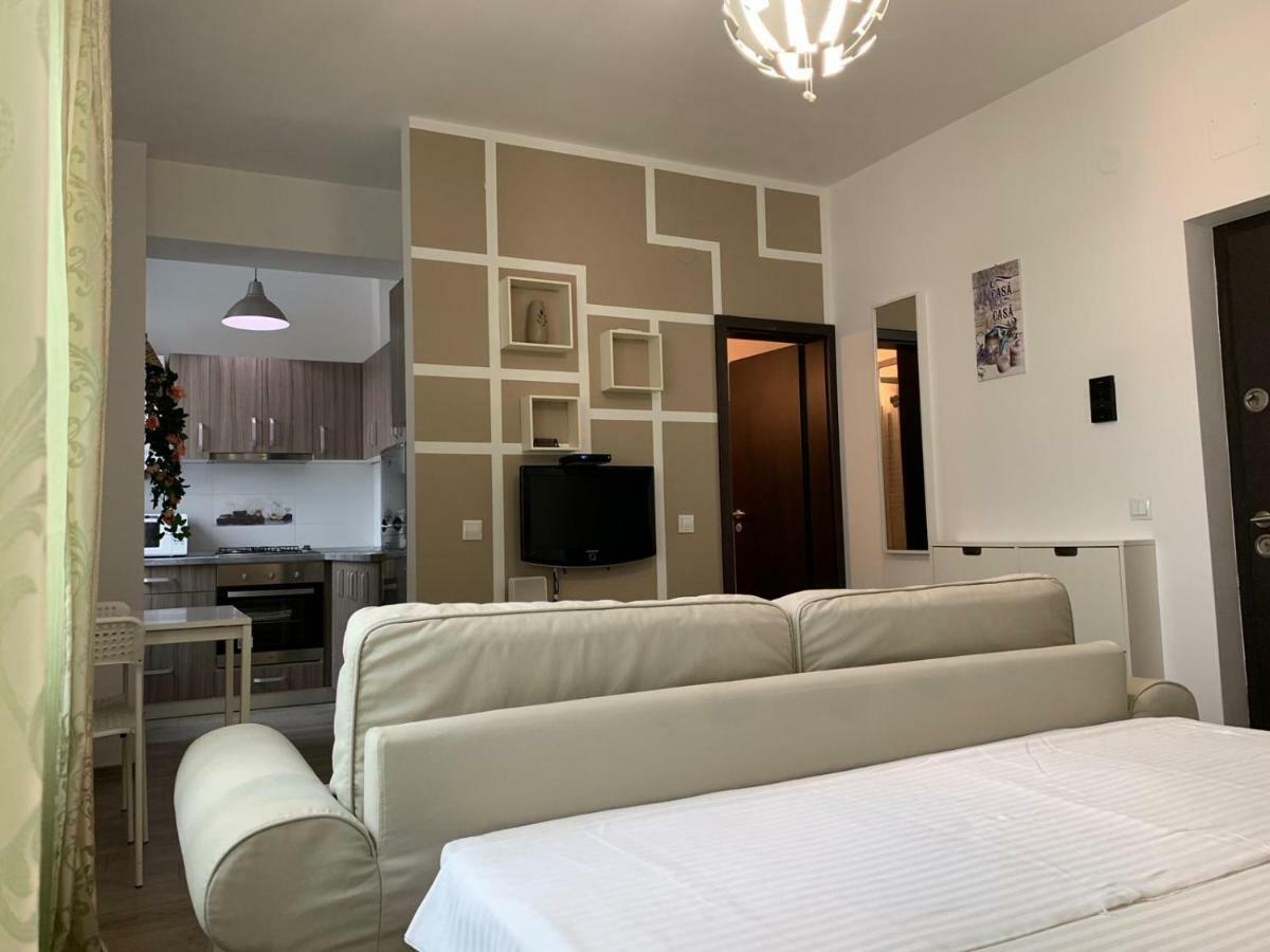 Studios & Apartments Palas By Glam Apartments Яш Екстериор снимка