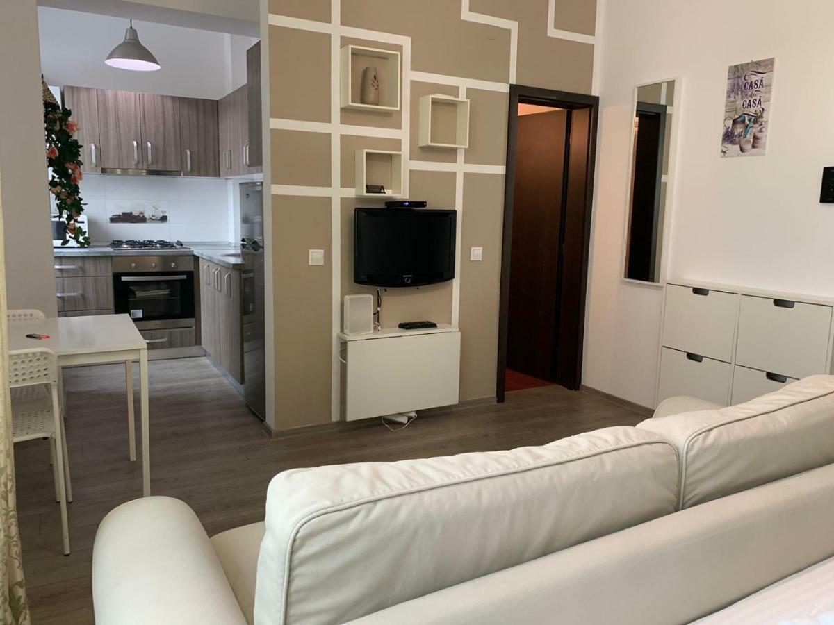 Studios & Apartments Palas By Glam Apartments Яш Екстериор снимка