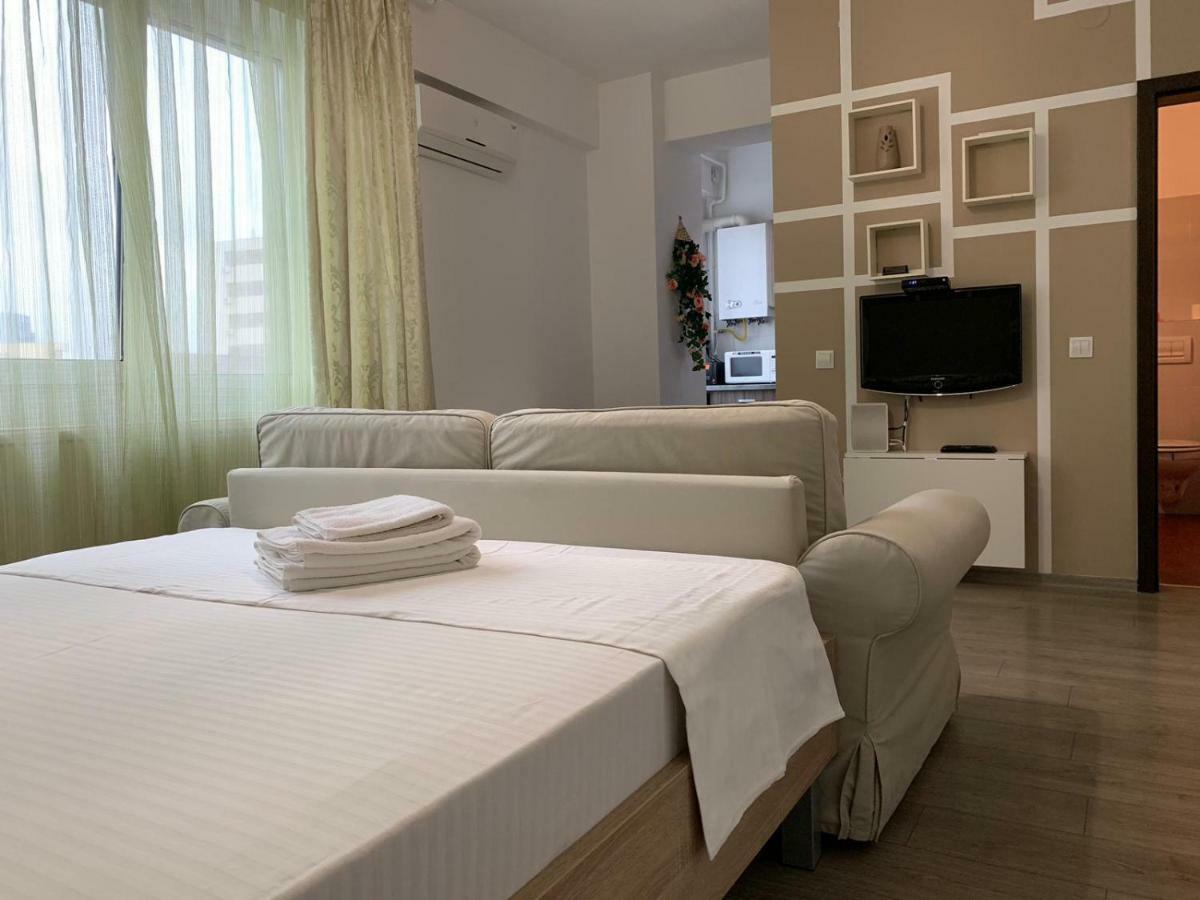 Studios & Apartments Palas By Glam Apartments Яш Екстериор снимка